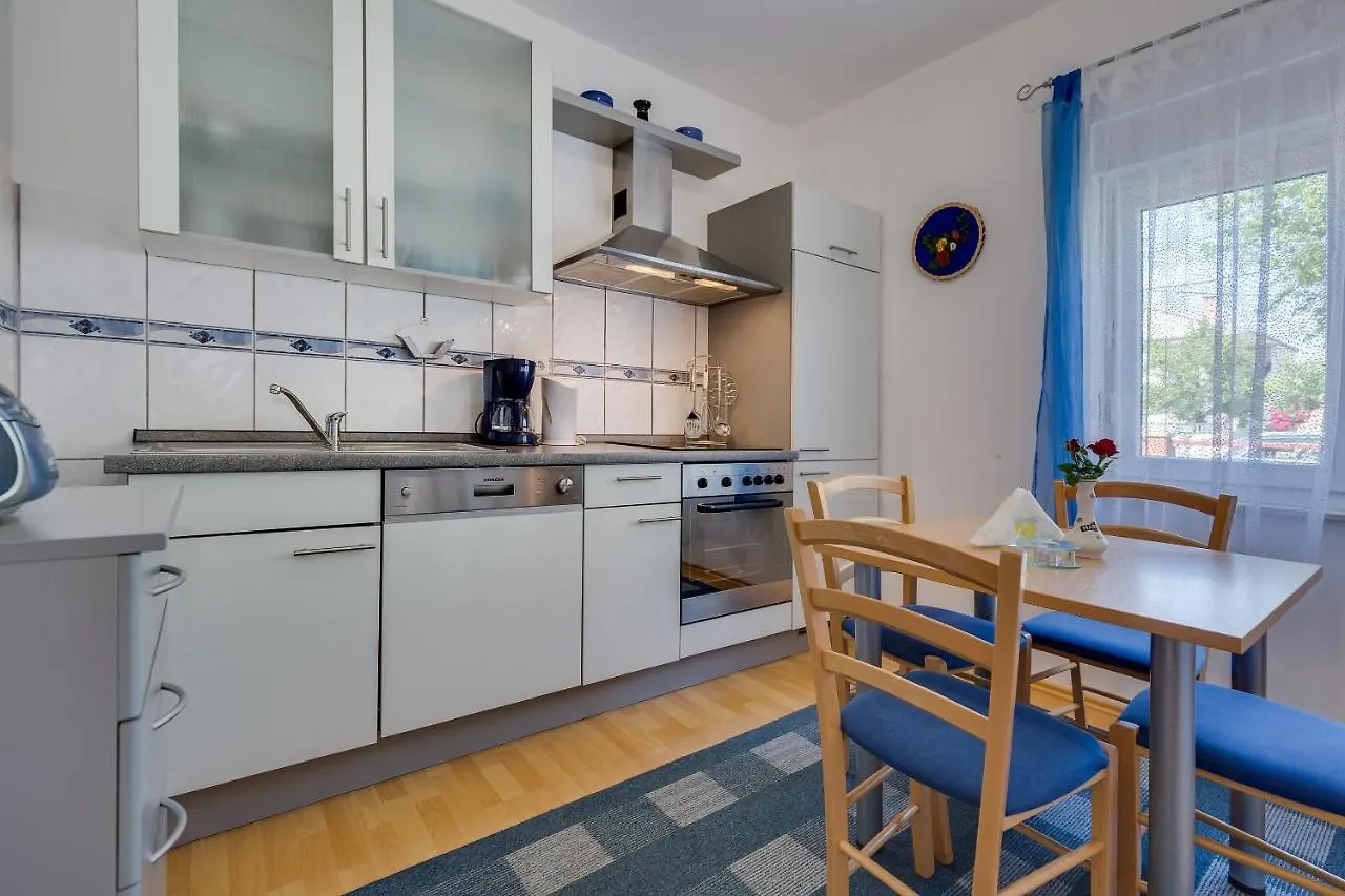 Apartment Twisting By The Private Pool Zadar Croatia