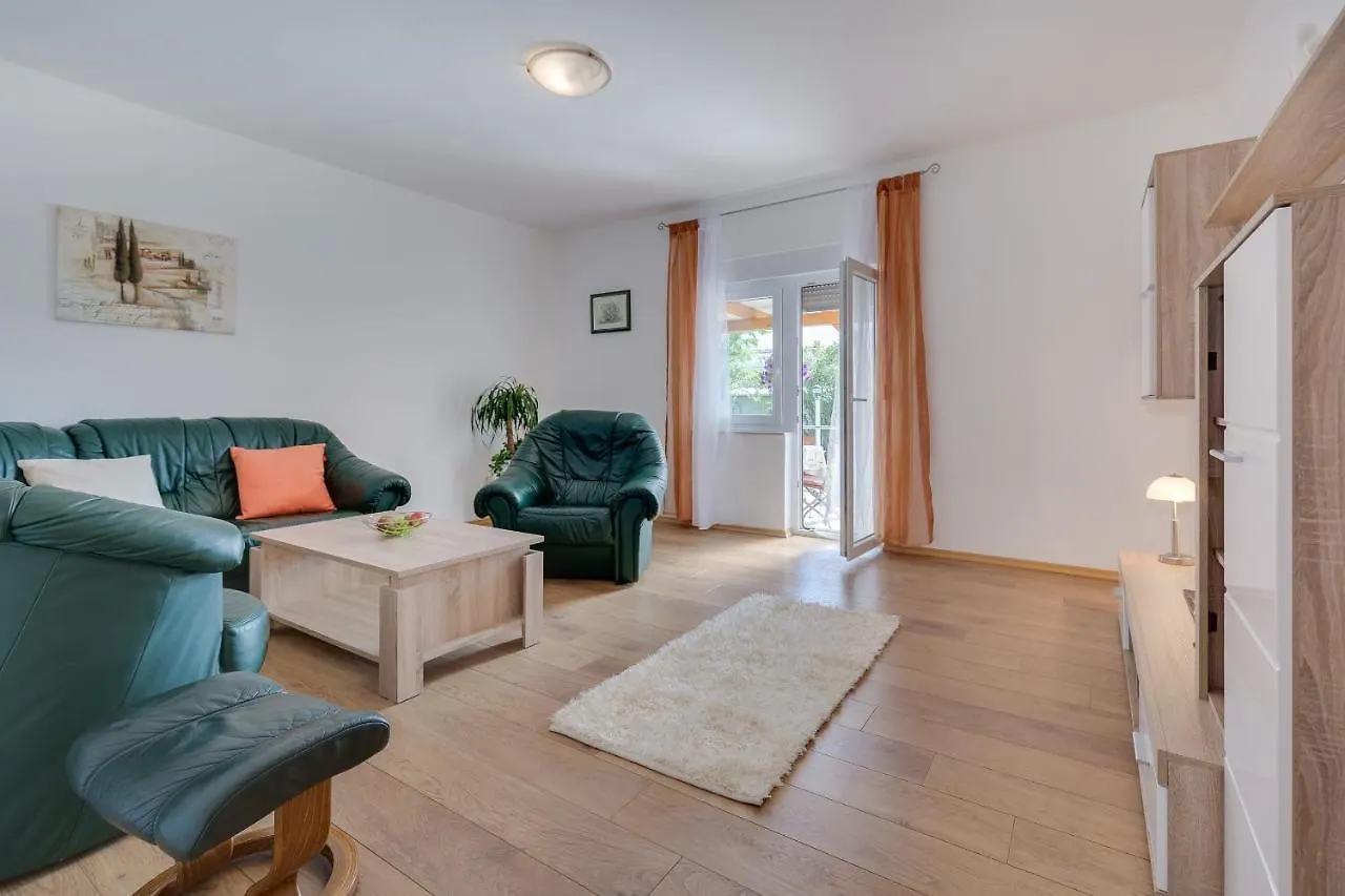 Apartment Twisting By The Private Pool Zadar Croatia