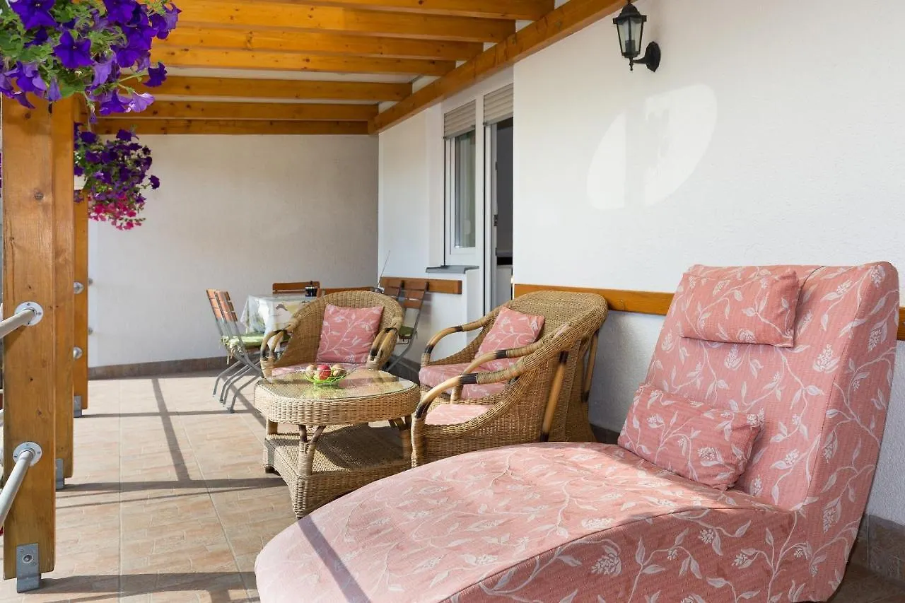 Apartment Twisting By The Private Pool Zadar Croatia