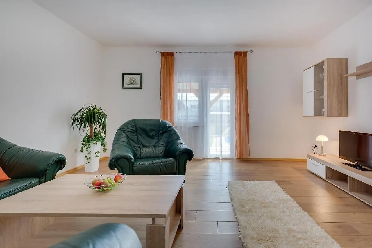 Apartment Twisting By The Private Pool Zadar Croatia