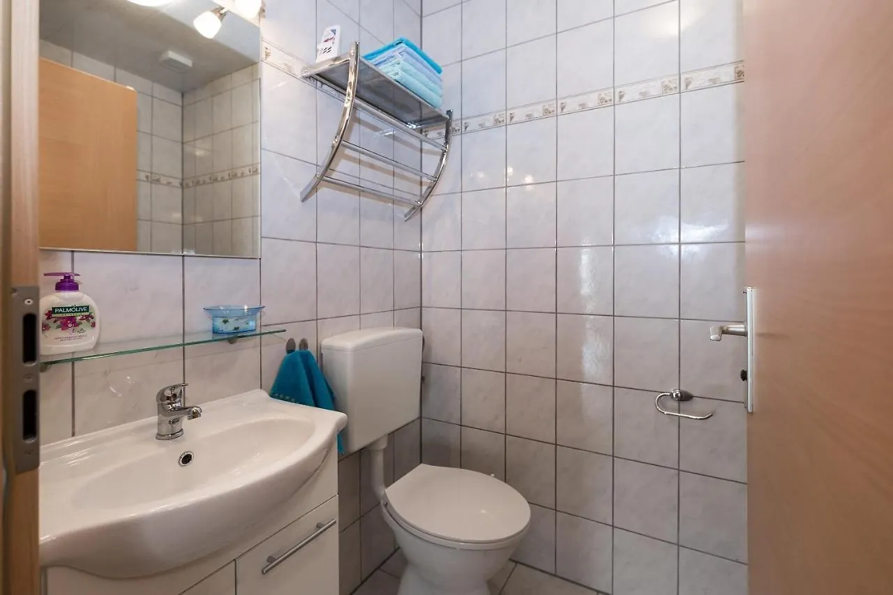 Apartment Twisting By The Private Pool Zadar