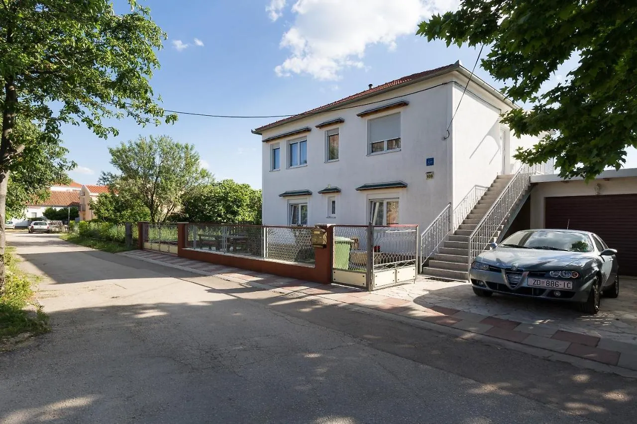 Apartment Twisting By The Private Pool Zadar