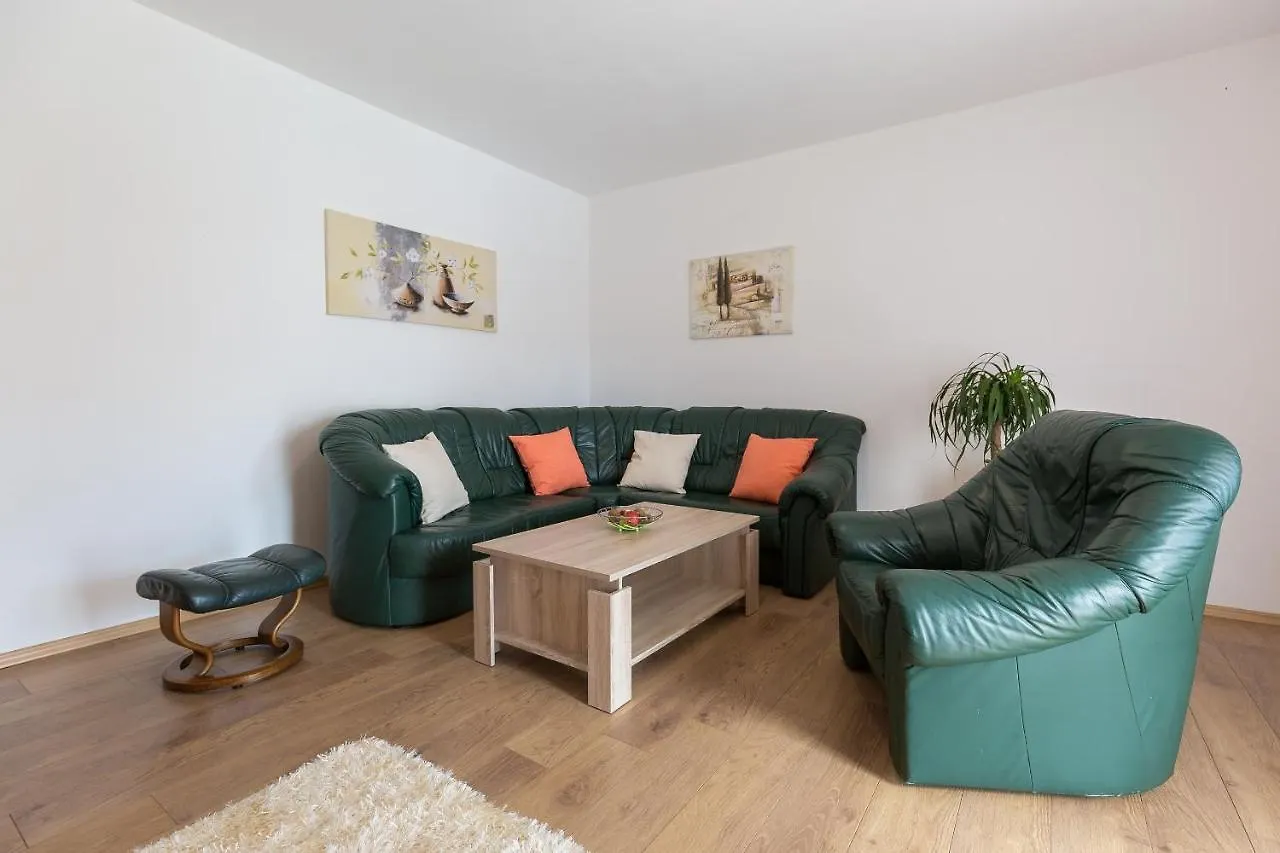Apartment Twisting By The Private Pool Zadar Croatia