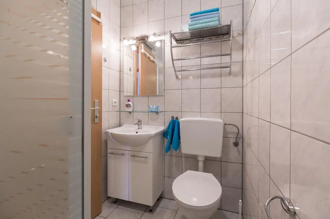 Apartment Twisting By The Private Pool Zadar Croatia