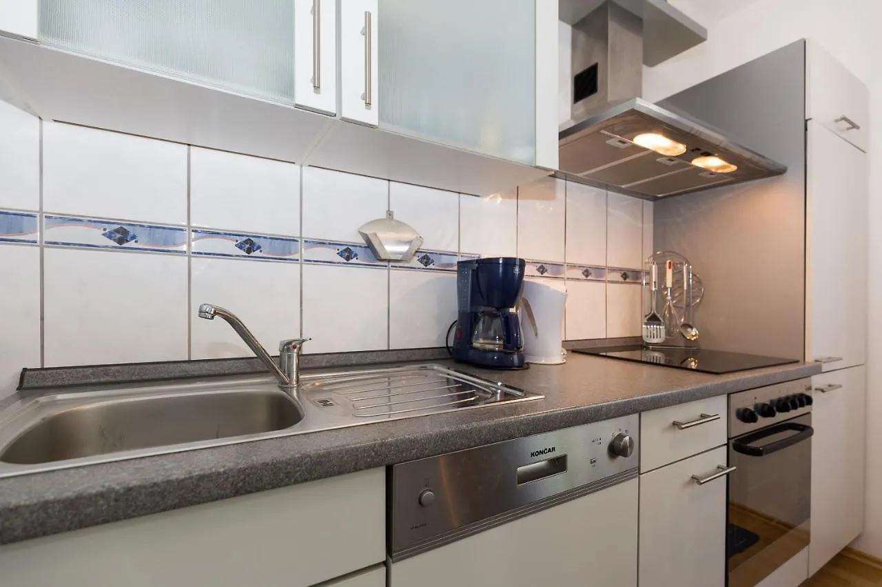 Apartment Twisting By The Private Pool Zadar