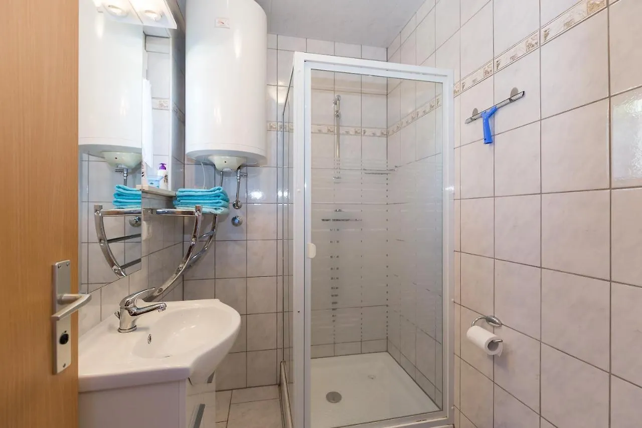 Apartment Twisting By The Private Pool Zadar